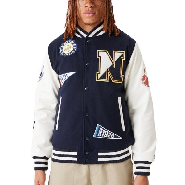 New Era Varsity College Jacke - Heritage All Over Patch