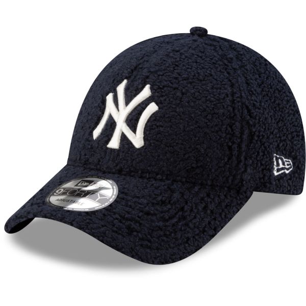 New Era 9Forty Strapback Sherpa Cap - BORG NY Yankees navy