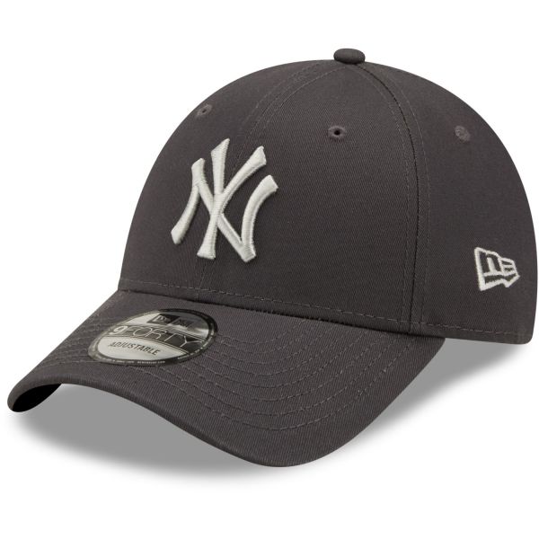 New Era 9Forty Strapback Cap - New York Yankees graphite