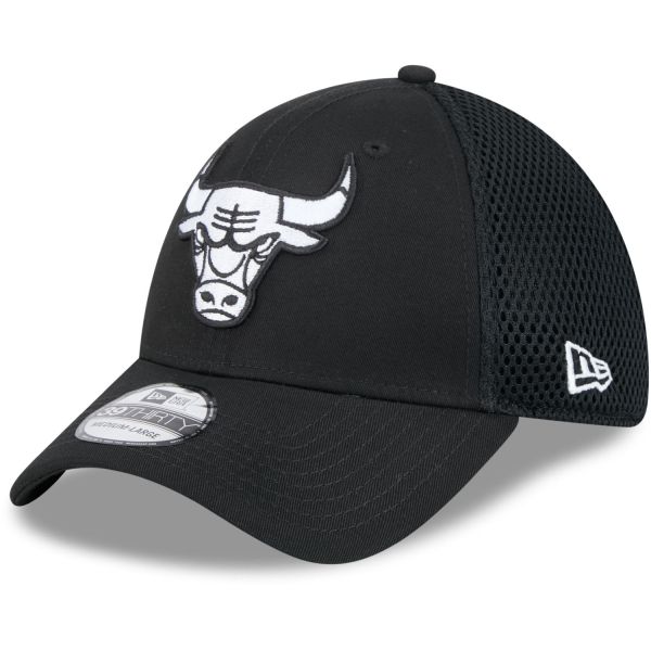 New Era 39Thirty Stretch Mesh Cap - NEO Chicago Bulls