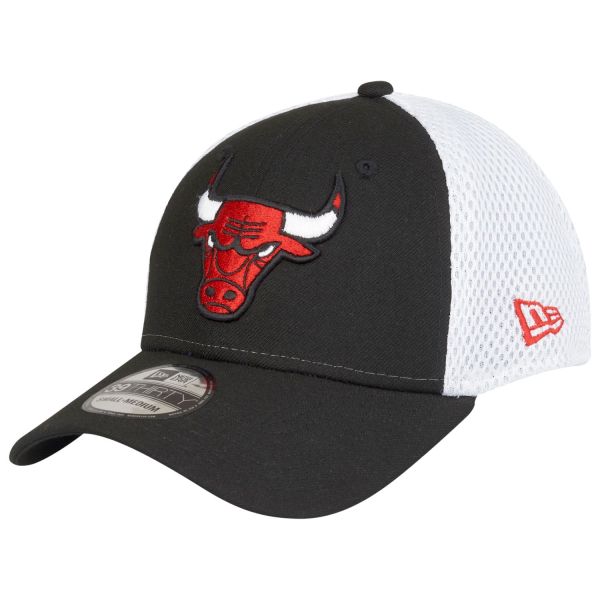 New Era 39Thirty Stretch Mesh Cap - Chicago Bulls noir