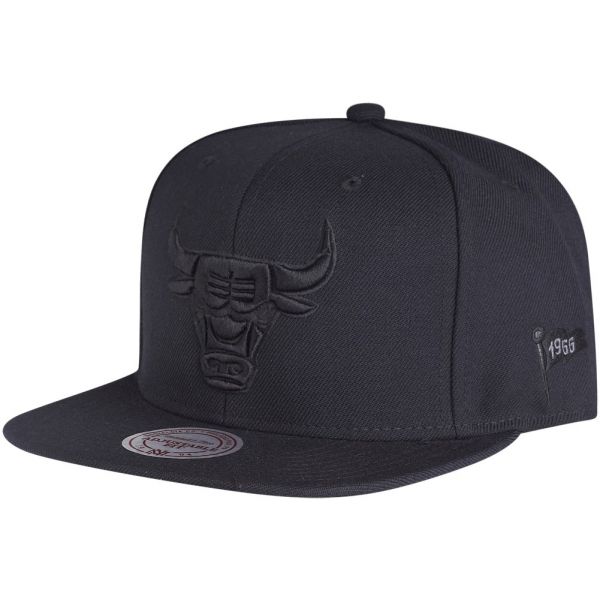 Mitchell & Ness Strapback Cap - BLACK Chicago Bulls
