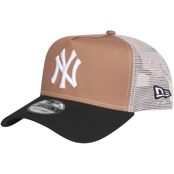 New Era 9Forty Snapback Trucker Cap - New York Yankees khaki