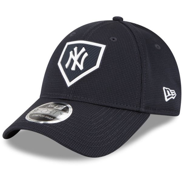 New Era 9FORTY Stretch-Fit Cap - CLUBHOUSE New York Yankees
