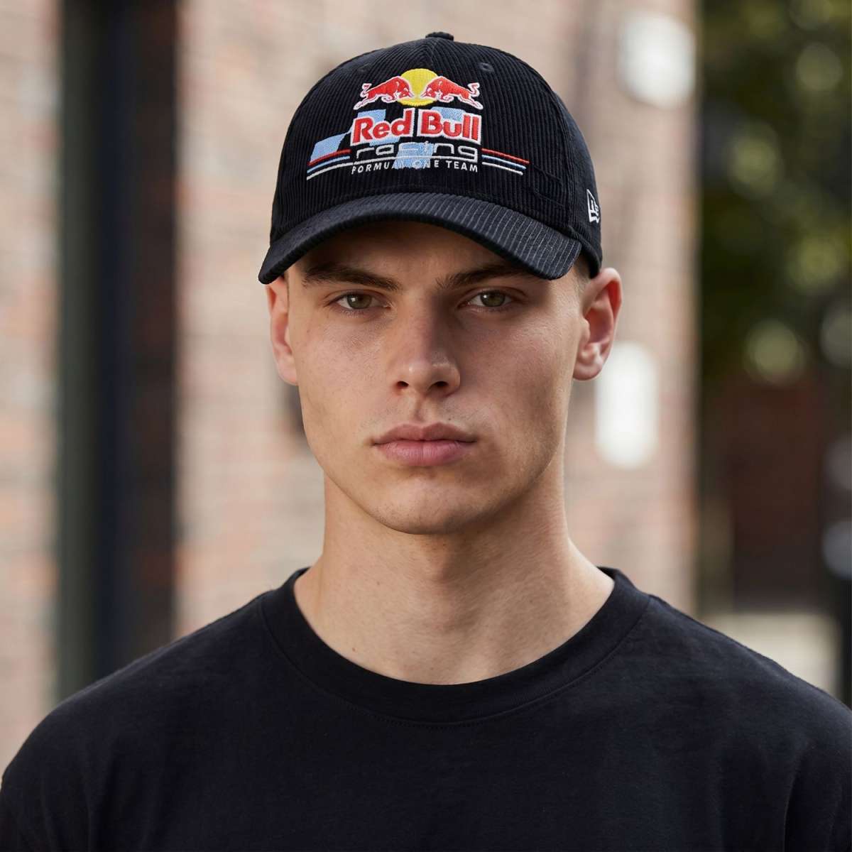 New Era 9Forty Strapback Cap DISTRESSED CORD Red Bull Racing