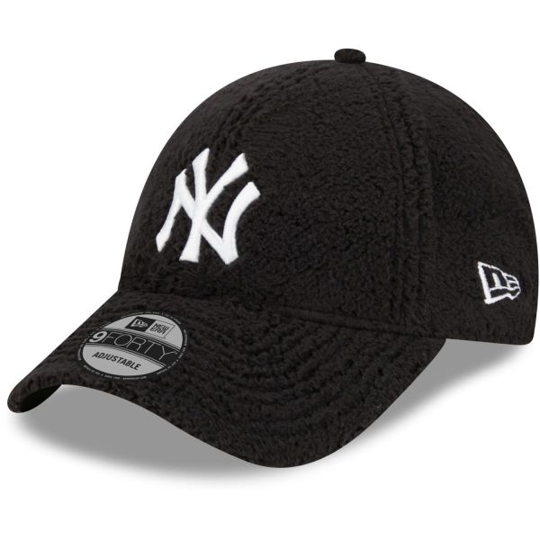 New Era 9Forty Strapback Sherpa Cap - BORG NY Yankees