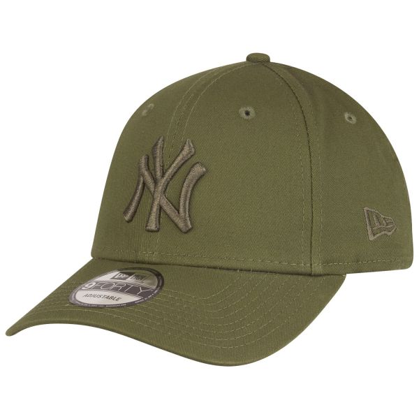 New Era 9Forty Strapback Cap - New York Yankees olive