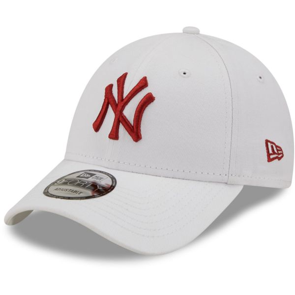 New Era 9Forty Strapback Cap - New York Yankees white red